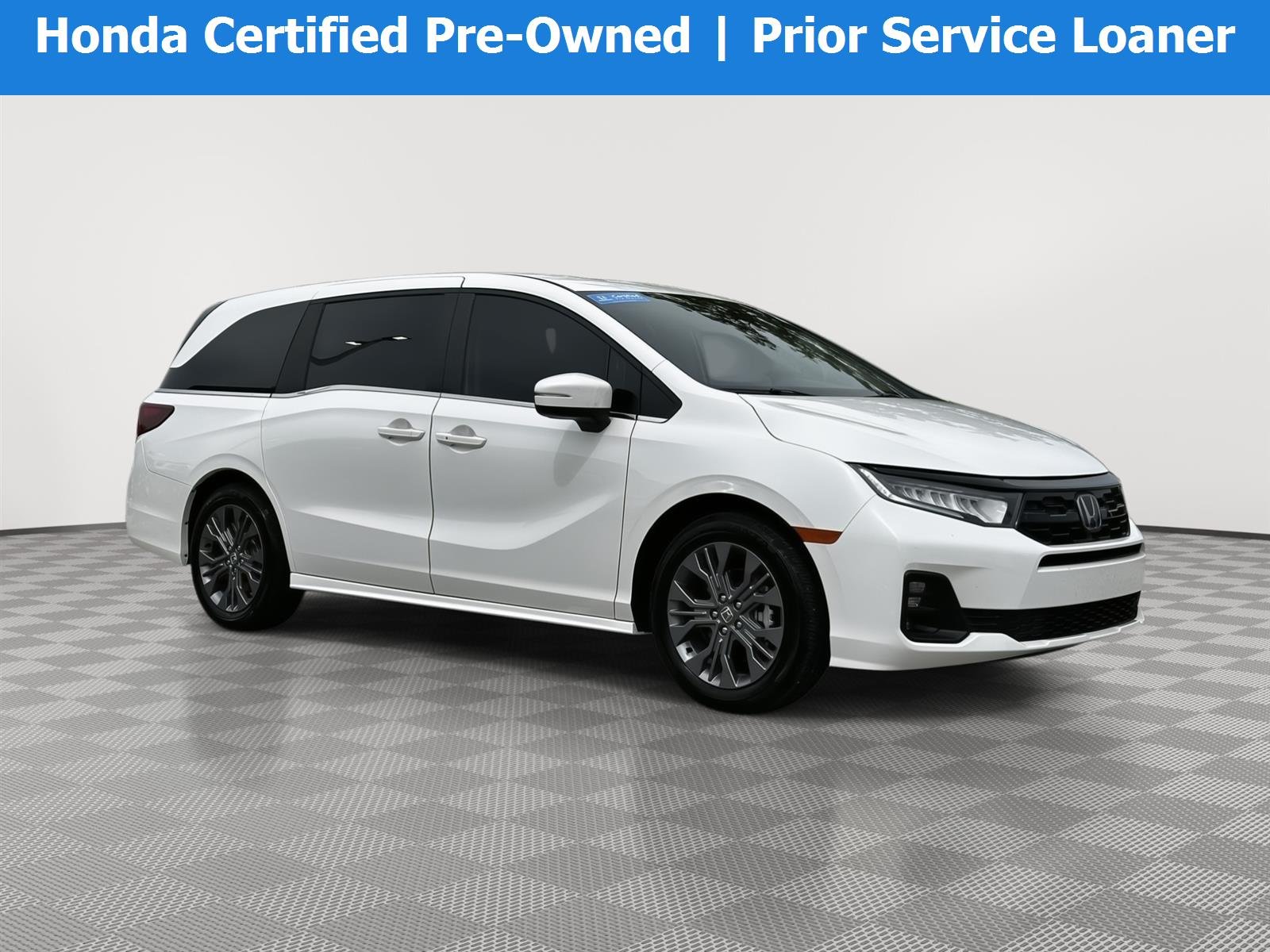 2026 Honda Odyssey Touring's photo