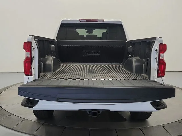 Used 2025 White Chevrolet RST image 38
