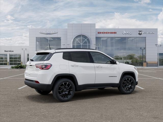 New 2026 Bright White Clear-Coat Exterior Paint Jeep Latitude image 30
