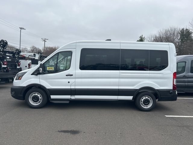 New 2026 Oxford White Ford Passenger Van XL image 4