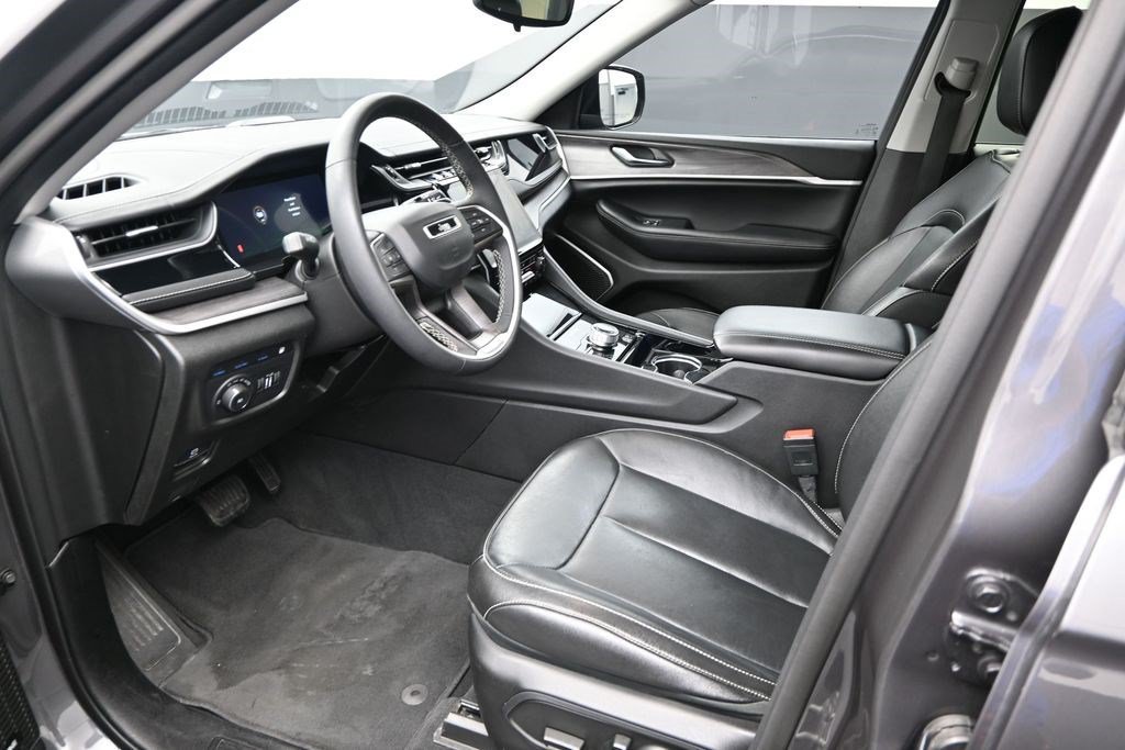 Used 2022 Baltic Gray Metallic Clearcoat Jeep 4xe image 17