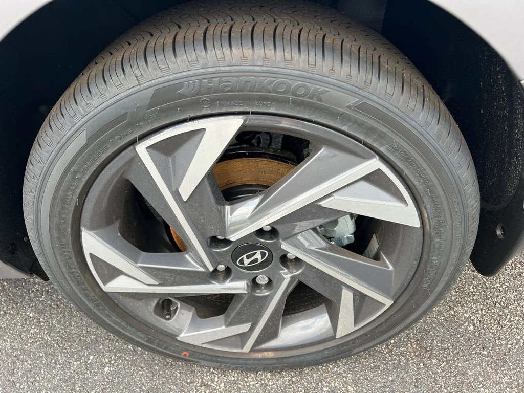Used 2025 Silver Hyundai Limited image 19