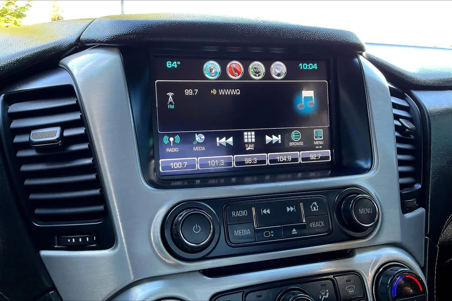 Used 2018 Onyx Black GMC SLE image 29