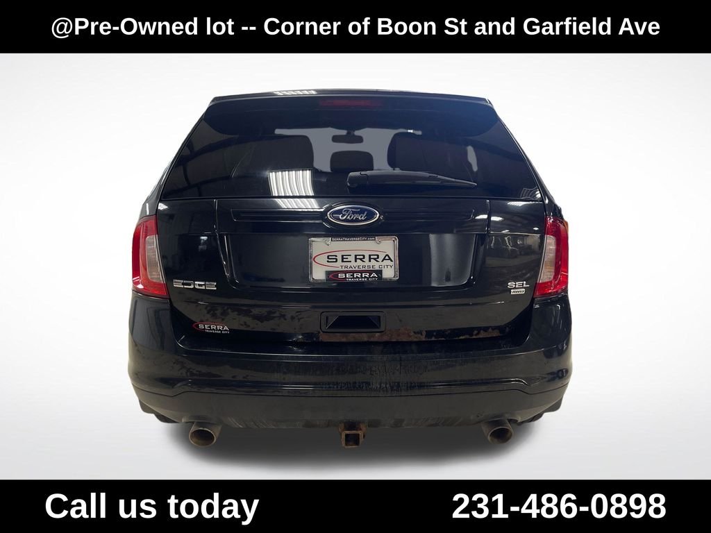 Used 2014 Black Ford SEL image 4