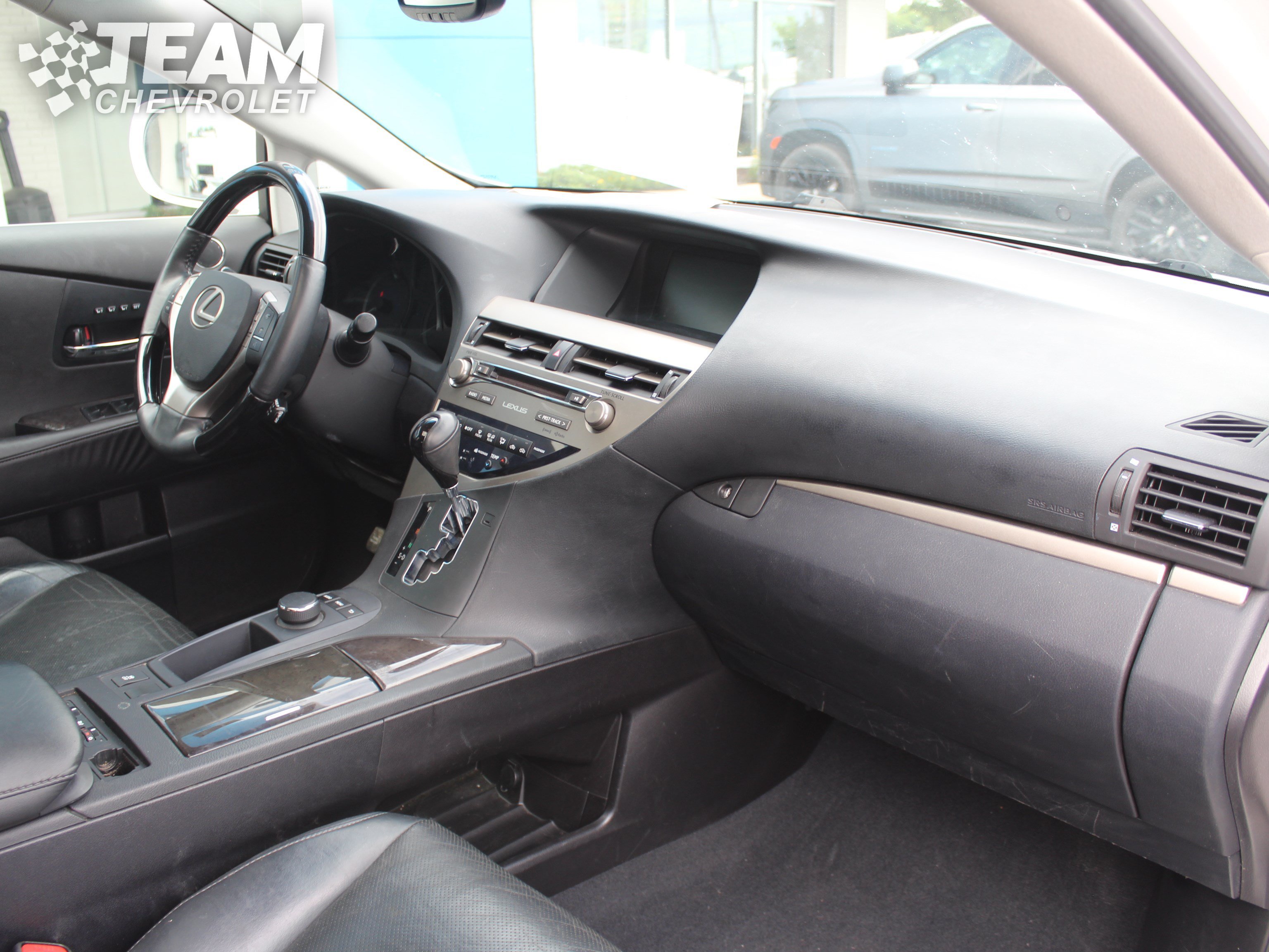 Used 2015 White Lexus  image 29
