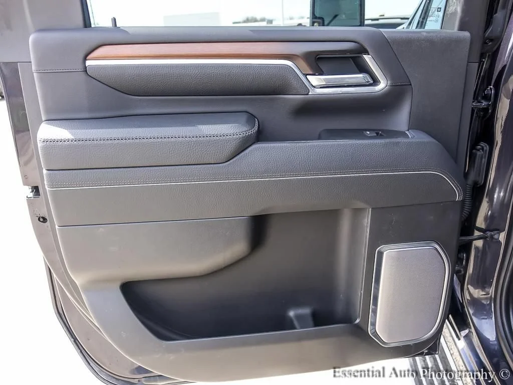 Used 2025 Titanium Rush Metallic GMC Denali image 26