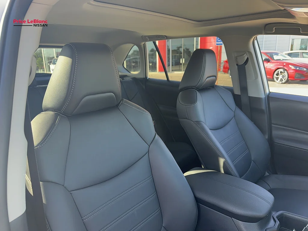 Used 2024  Toyota XLE Premium image 12