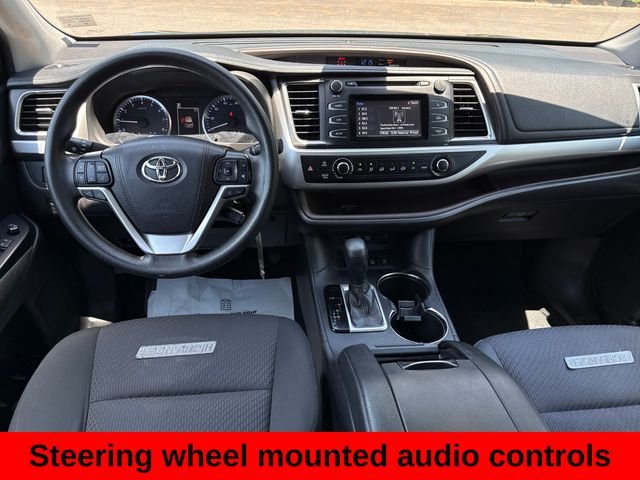 Used 2019 Shoreline Mist Toyota LE image 21