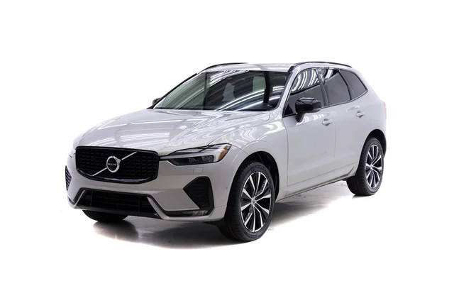 2024 Volvo XC60 B5 Ultimate Dark Theme