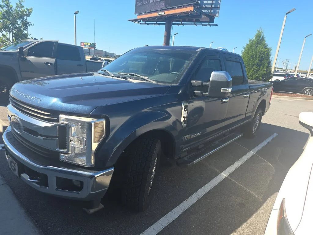 Used 2018 Blue Ford XLT image 3
