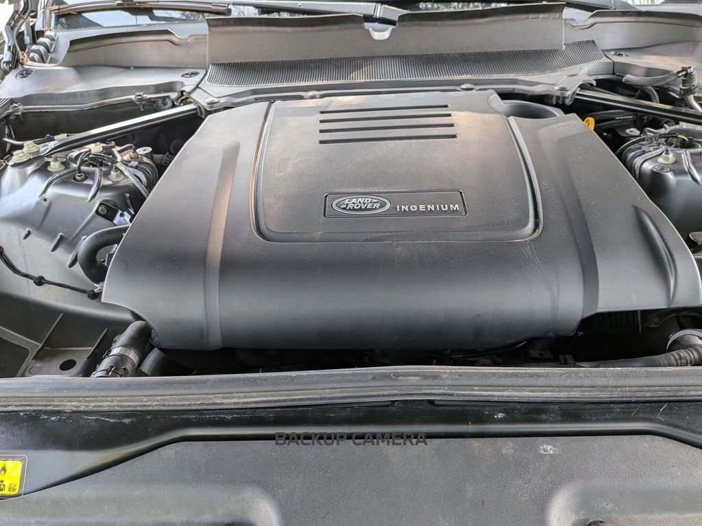 Used 2021  Land Rover S image 14