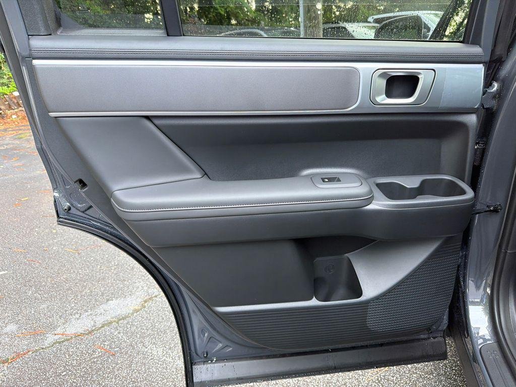 New 2027 Gray Hyundai SEL FWD image 22