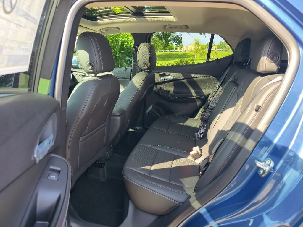 New 2026 Ocean Blue Metallic Buick Avenir image 25