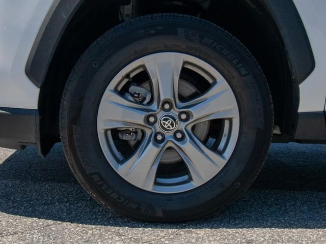 2024 Toyota RAV4 XLE - Photo 12
