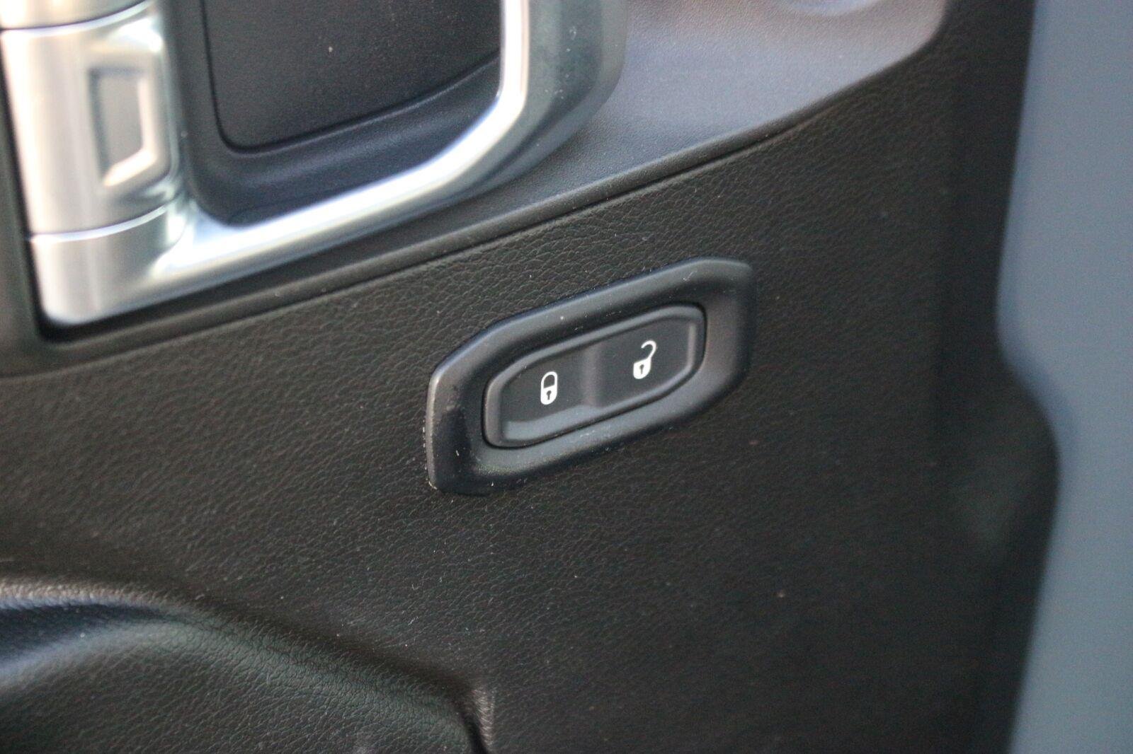 Used 2024 Grey Jeep Rubicon image 15