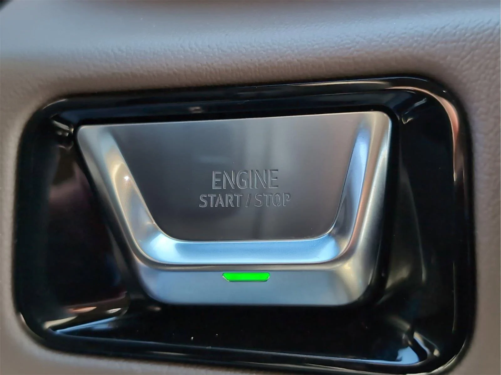 New 2026 Glacier White Tricoat GMC Denali image 23