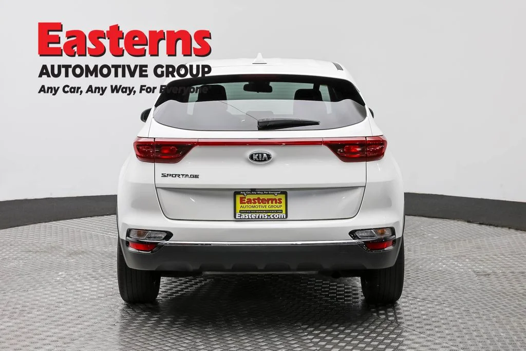 Used 2022 White Kia LX image 6