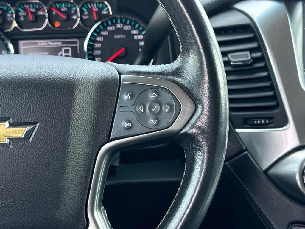 Used 2019 Black Chevrolet Premier image 17