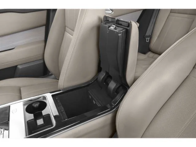 Used 2023 Silver Land Rover R-Dynamic S MHEV image 13
