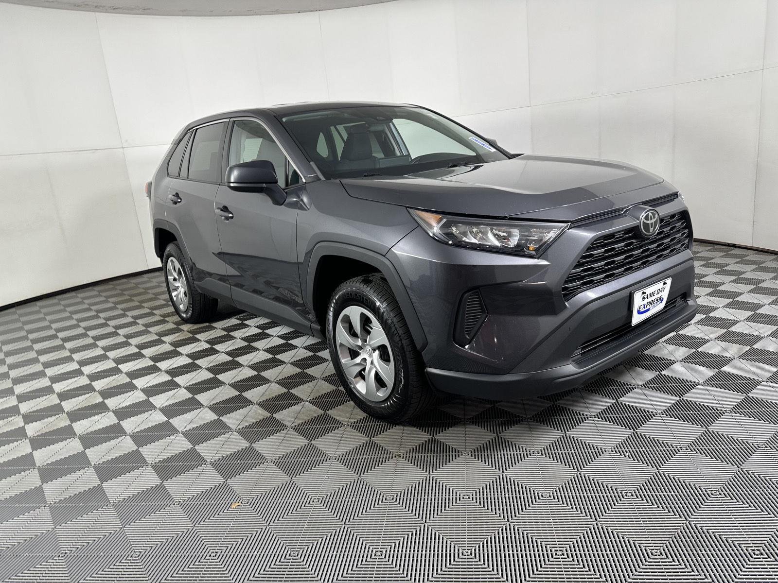 Used 2022 Magnetic Gray Metallic Toyota LE image 20