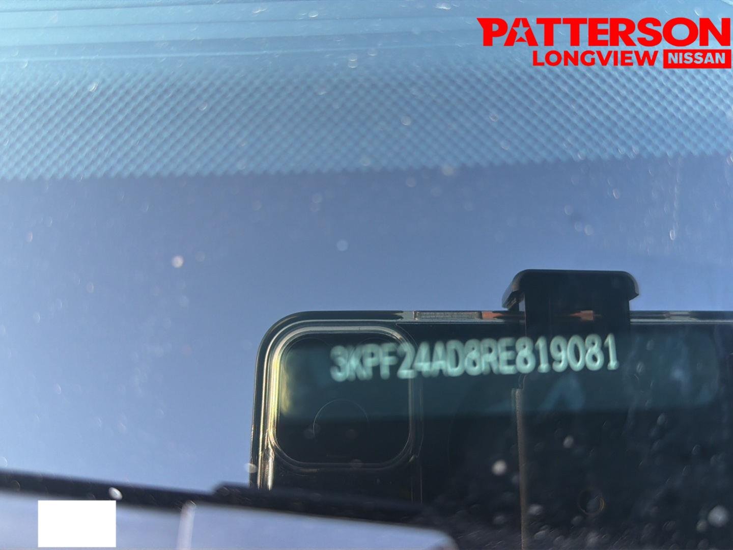 Used 2024 Snow White Pearl Kia LXS image 19