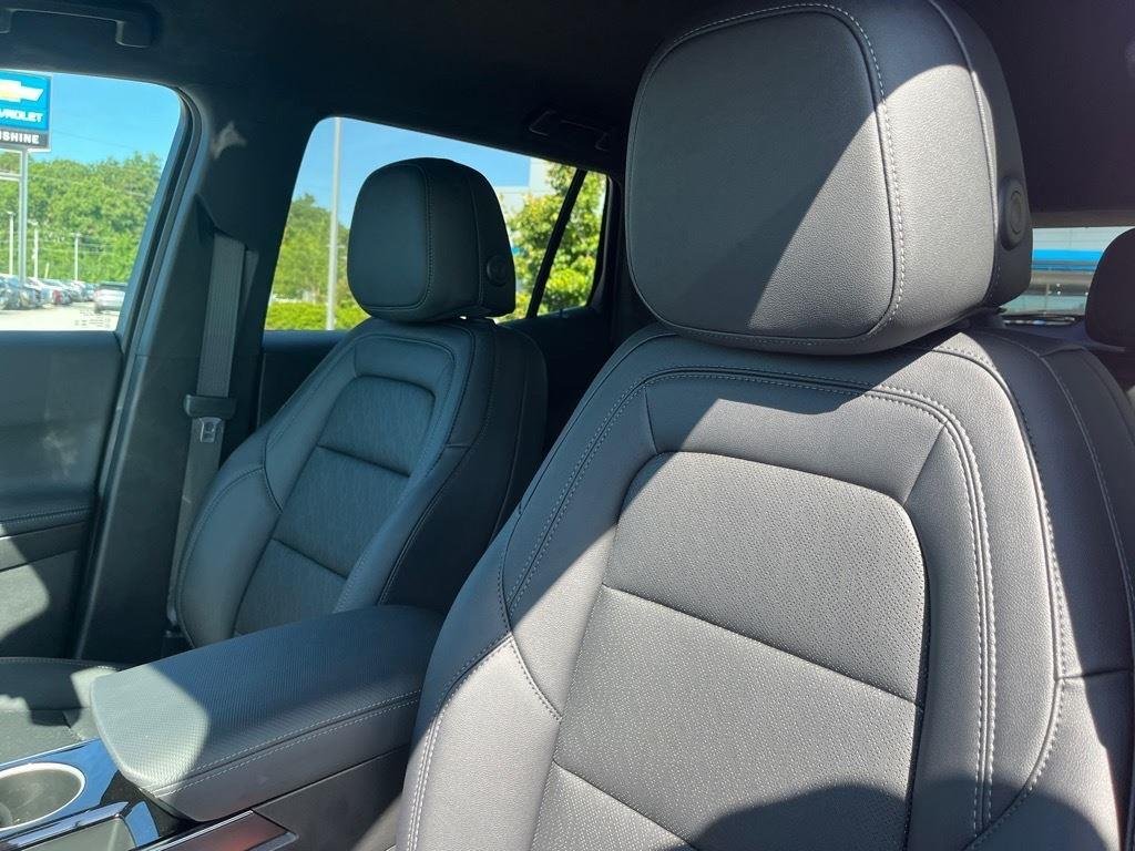 2026 Chevrolet Equinox LT - Photo 8