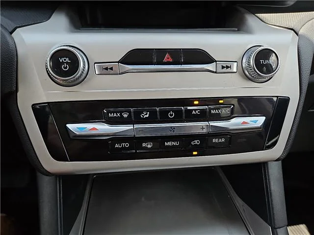 Used 2022 Agate Black Metallic Ford 4x2 image 19