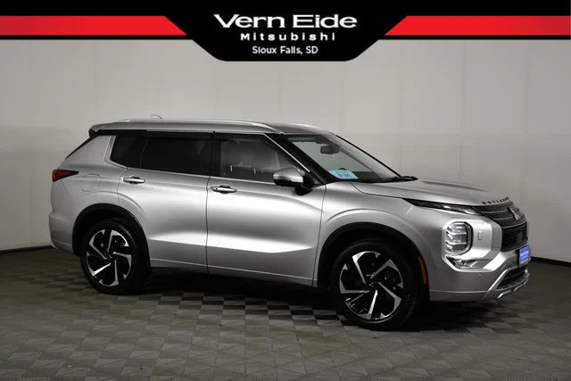 2024 Mitsubishi Outlander SEL