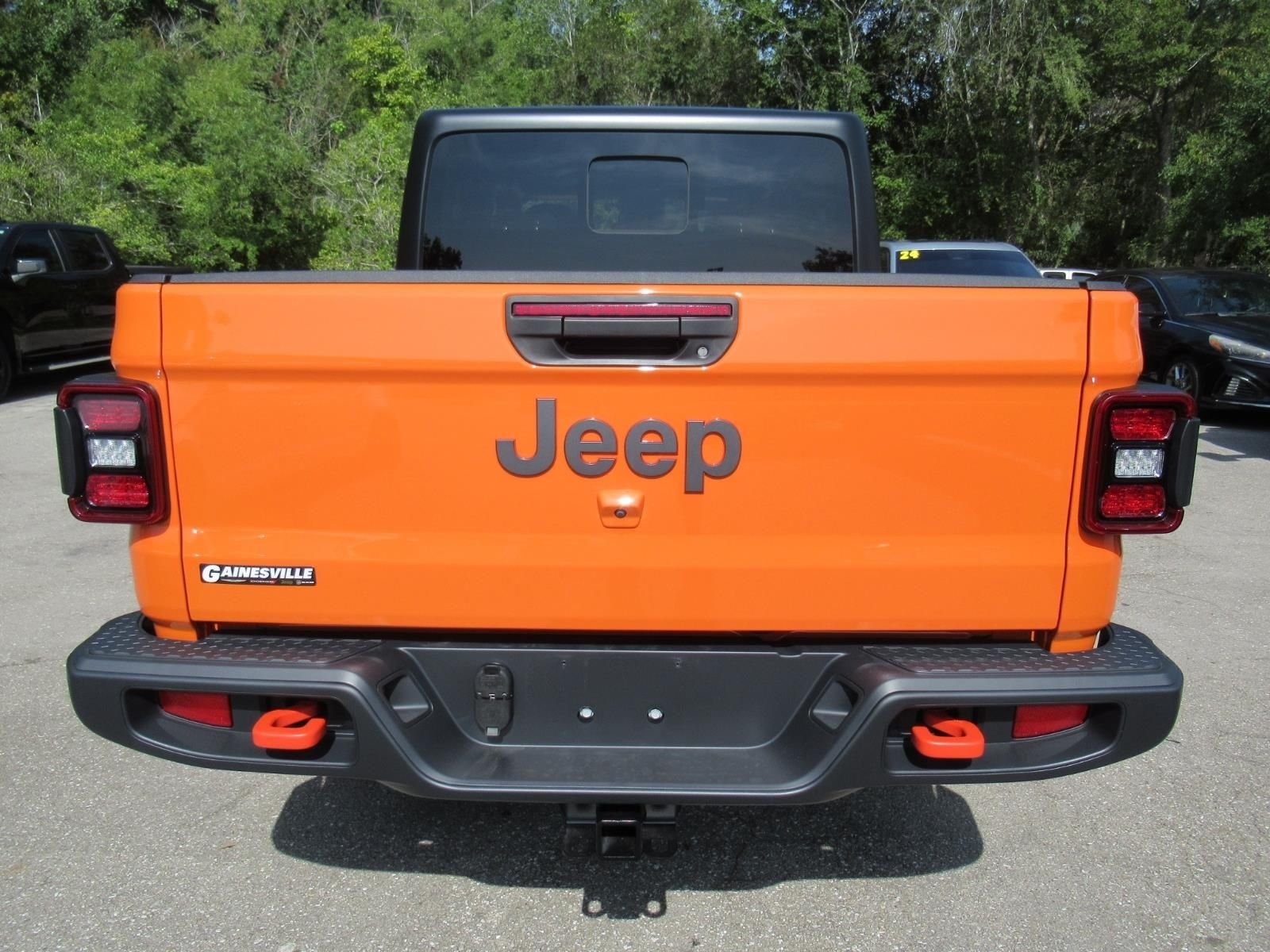 Used 2025  Jeep Mojave image 7