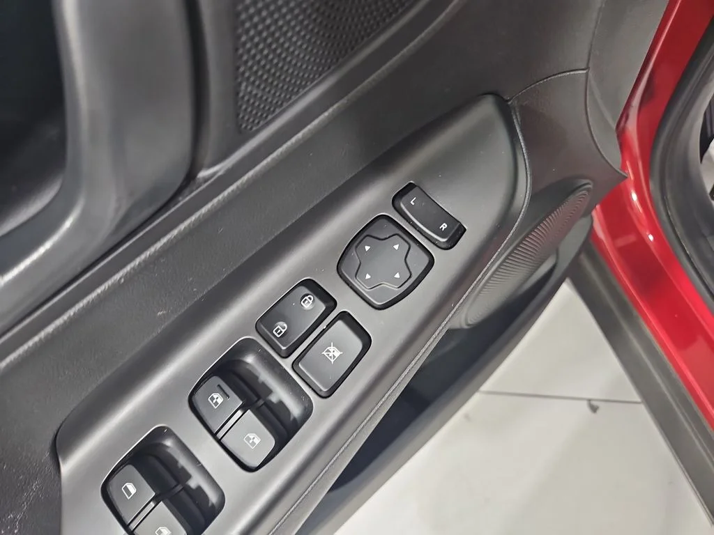 Used 2021 Red Hyundai SEL image 12