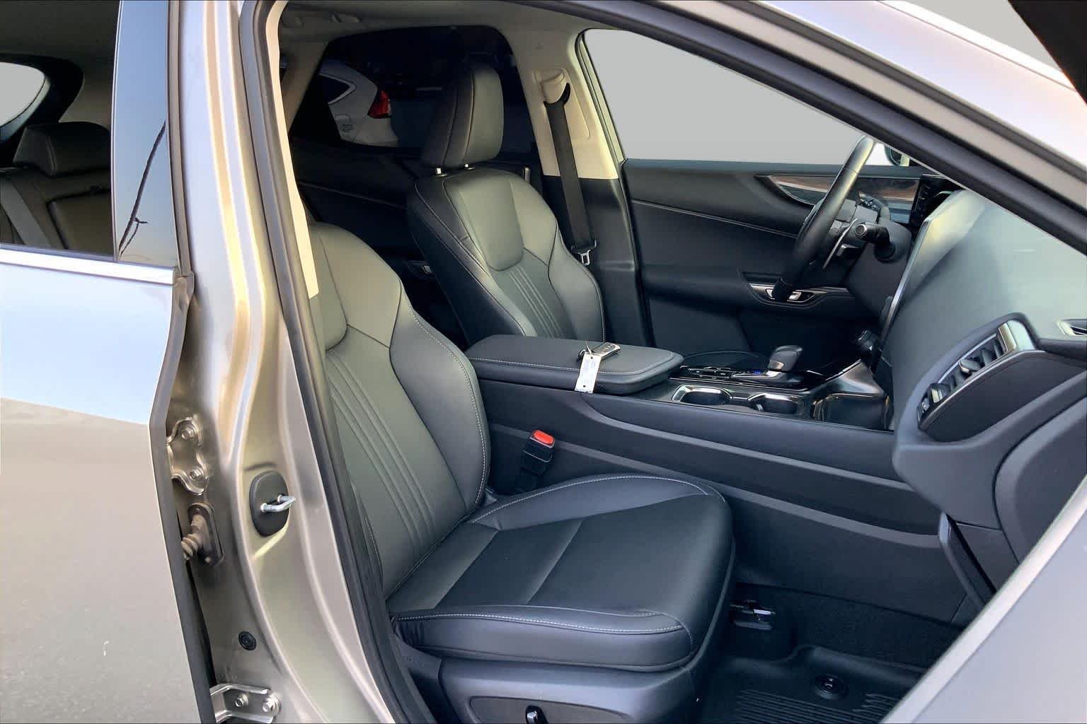 Used 2025 Atomic Silver Lexus Premium image 9