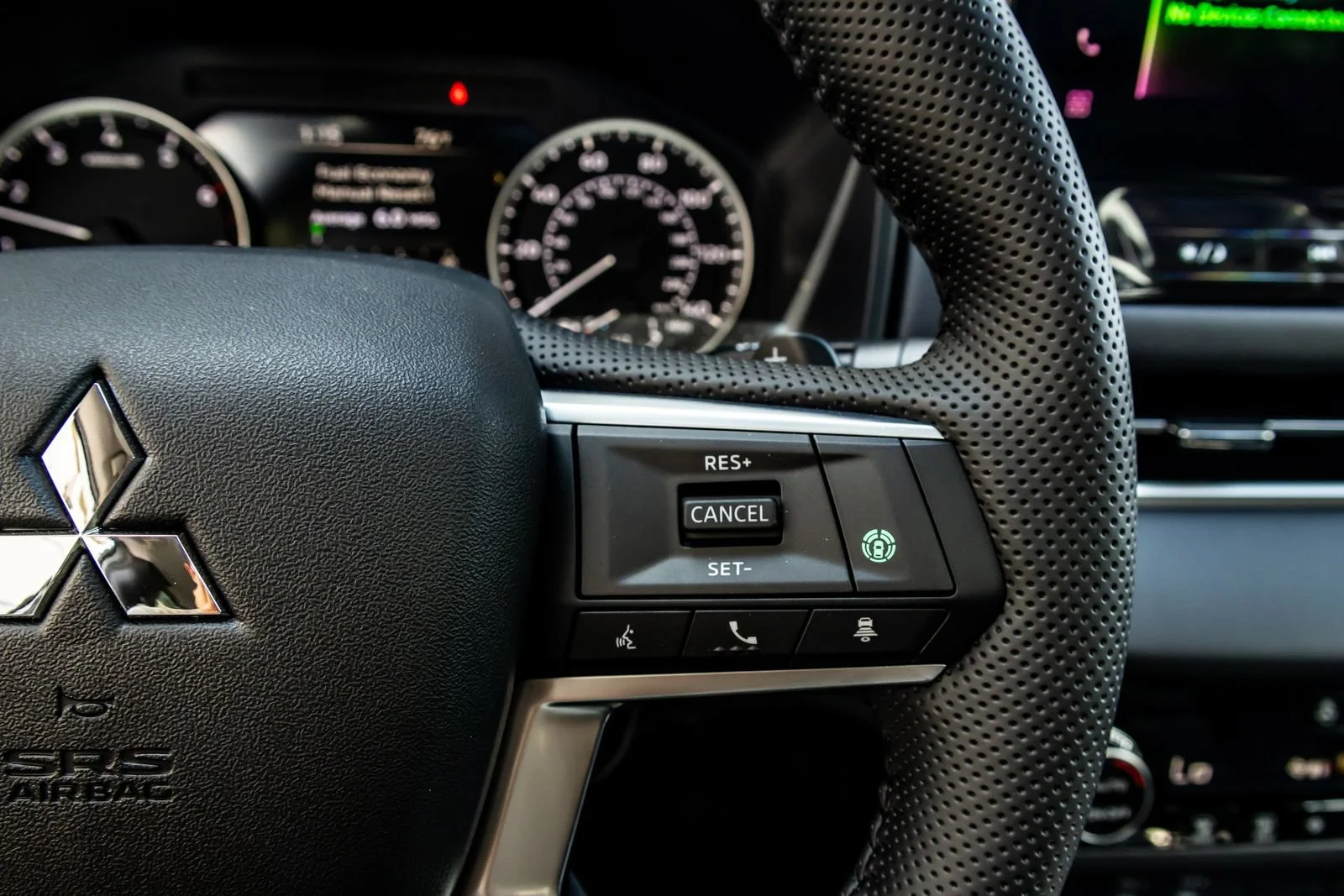 New 2026 White Mitsubishi Trail Edition image 30