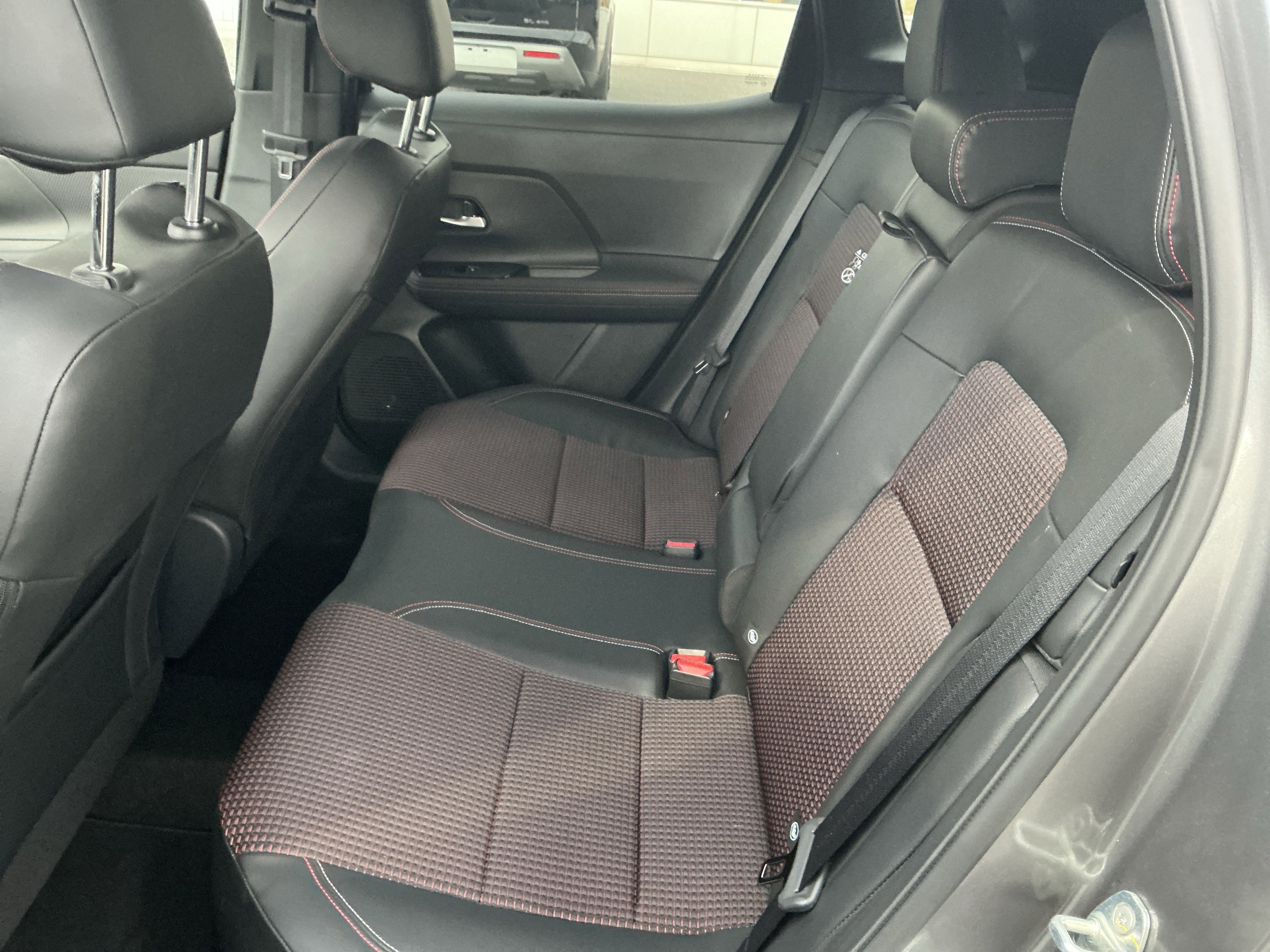 Used 2025 Gun Metallic/Super Black Nissan  image 16
