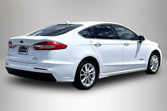 Used 2019 White Ford SE image 5