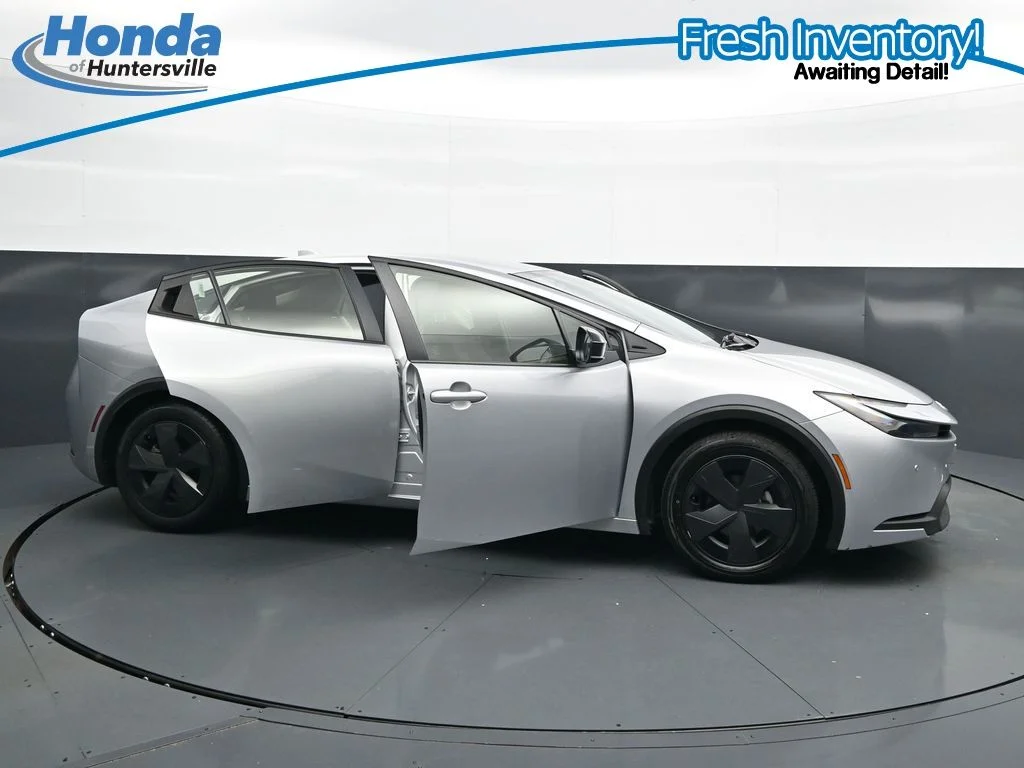Used 2025 Cutting Edge Toyota LE image 41