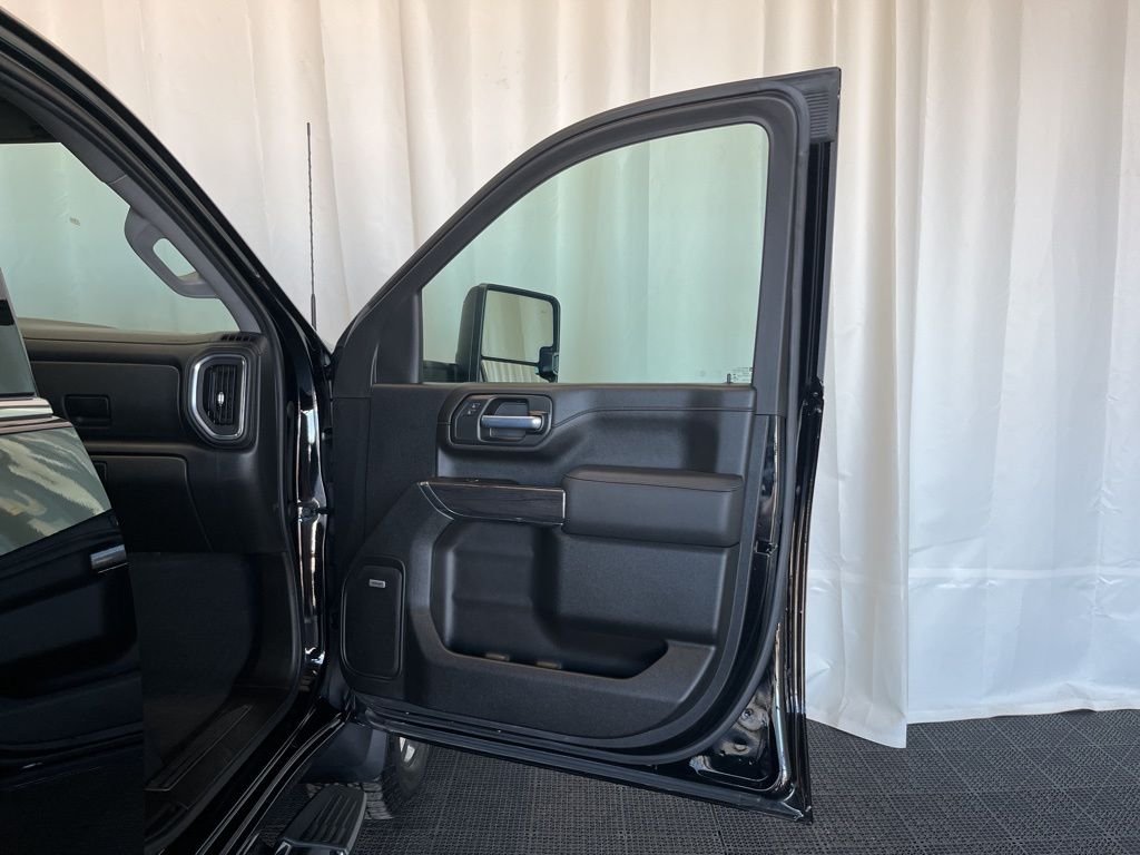 2021 Chevrolet Silverado 3500HD LTZ - Photo 17