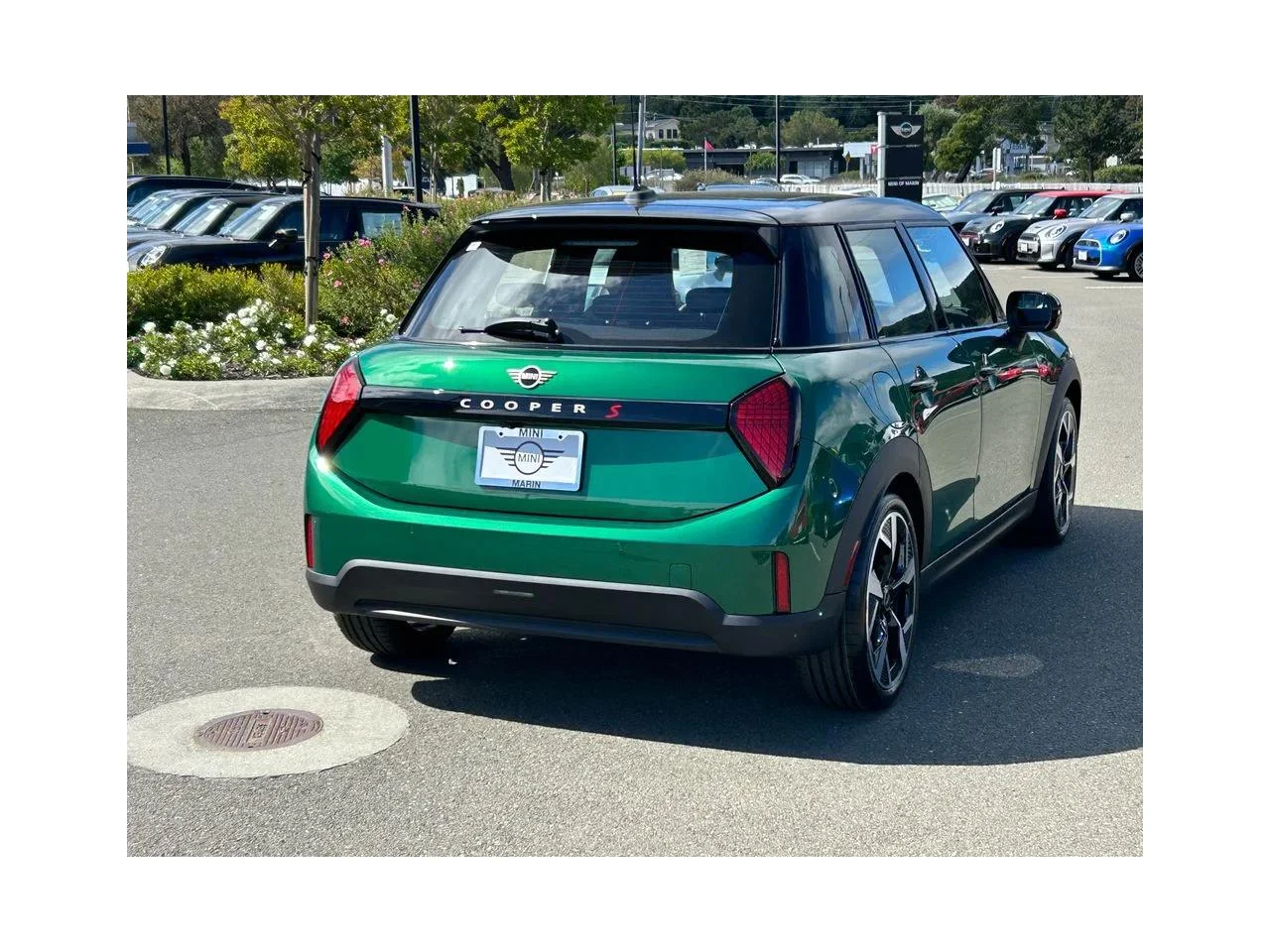 New 2026 British Racing Green IV Met MINI ICONIC image 5