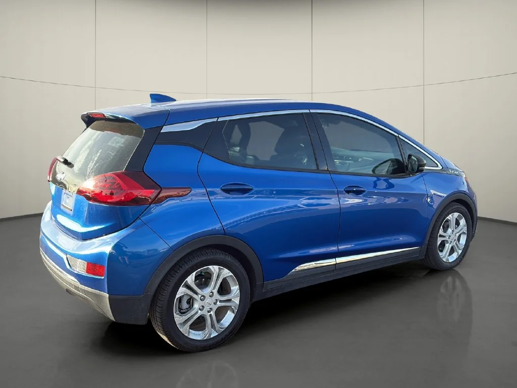 Used 2020 Blue Chevrolet LT image 7