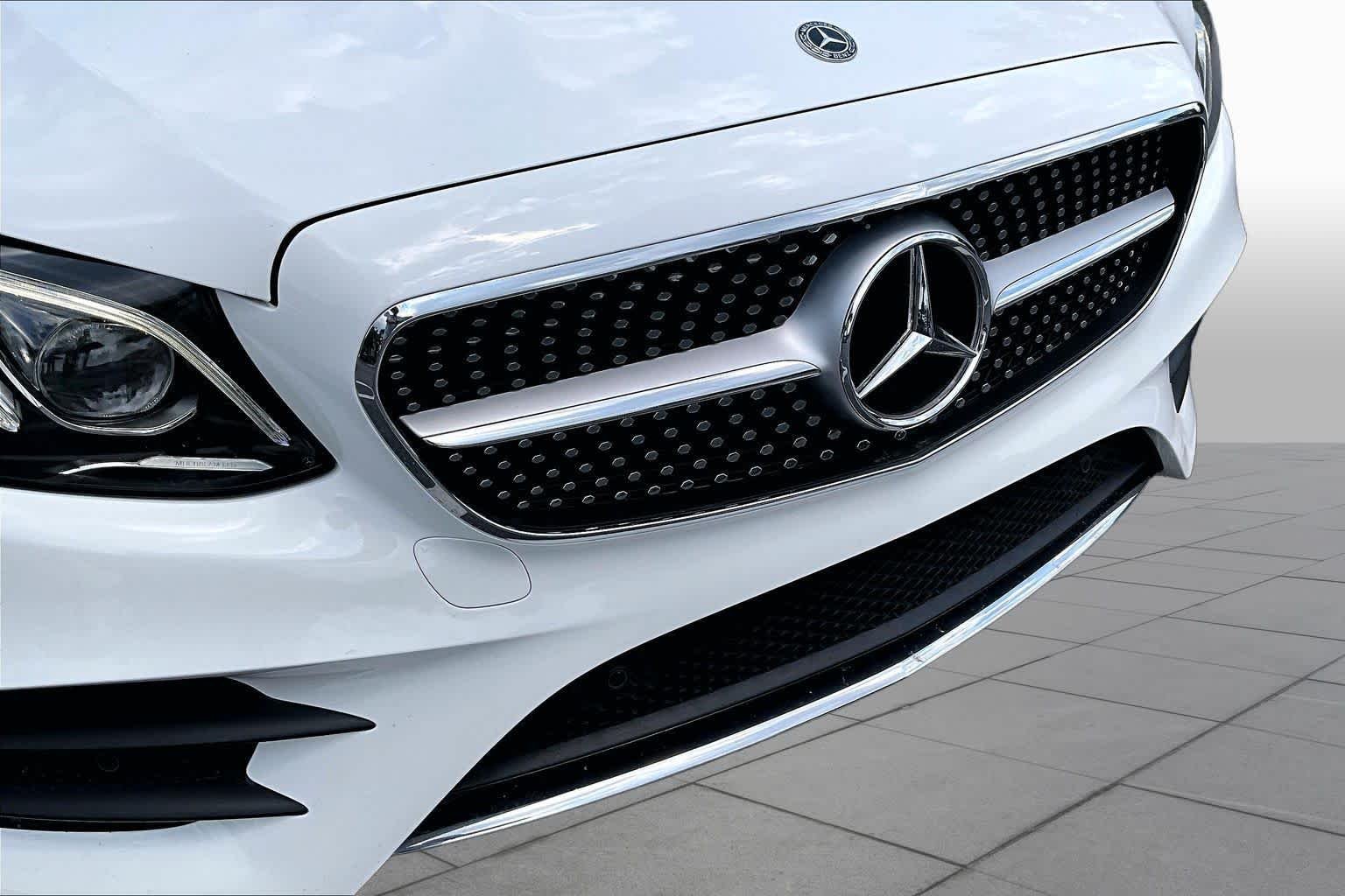 Used 2018 Polar White Mercedes-Benz E 400 image 27