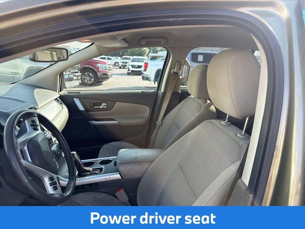 Used 2013  Ford SEL image 19
