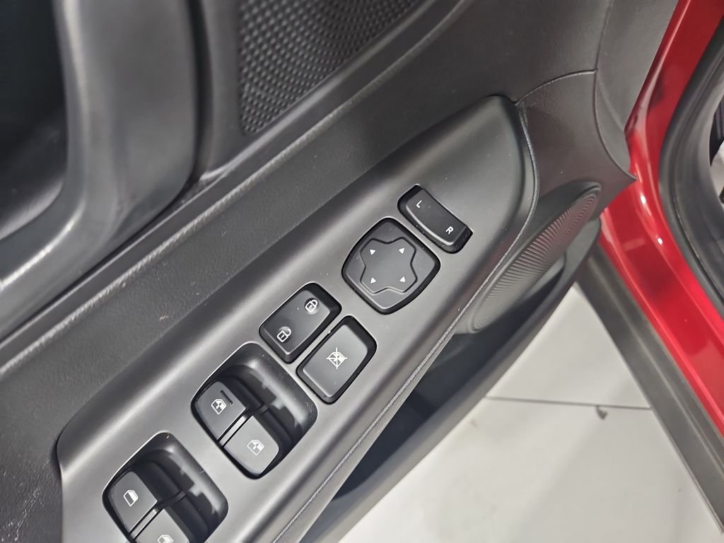 Used 2021 Red Hyundai SEL image 12
