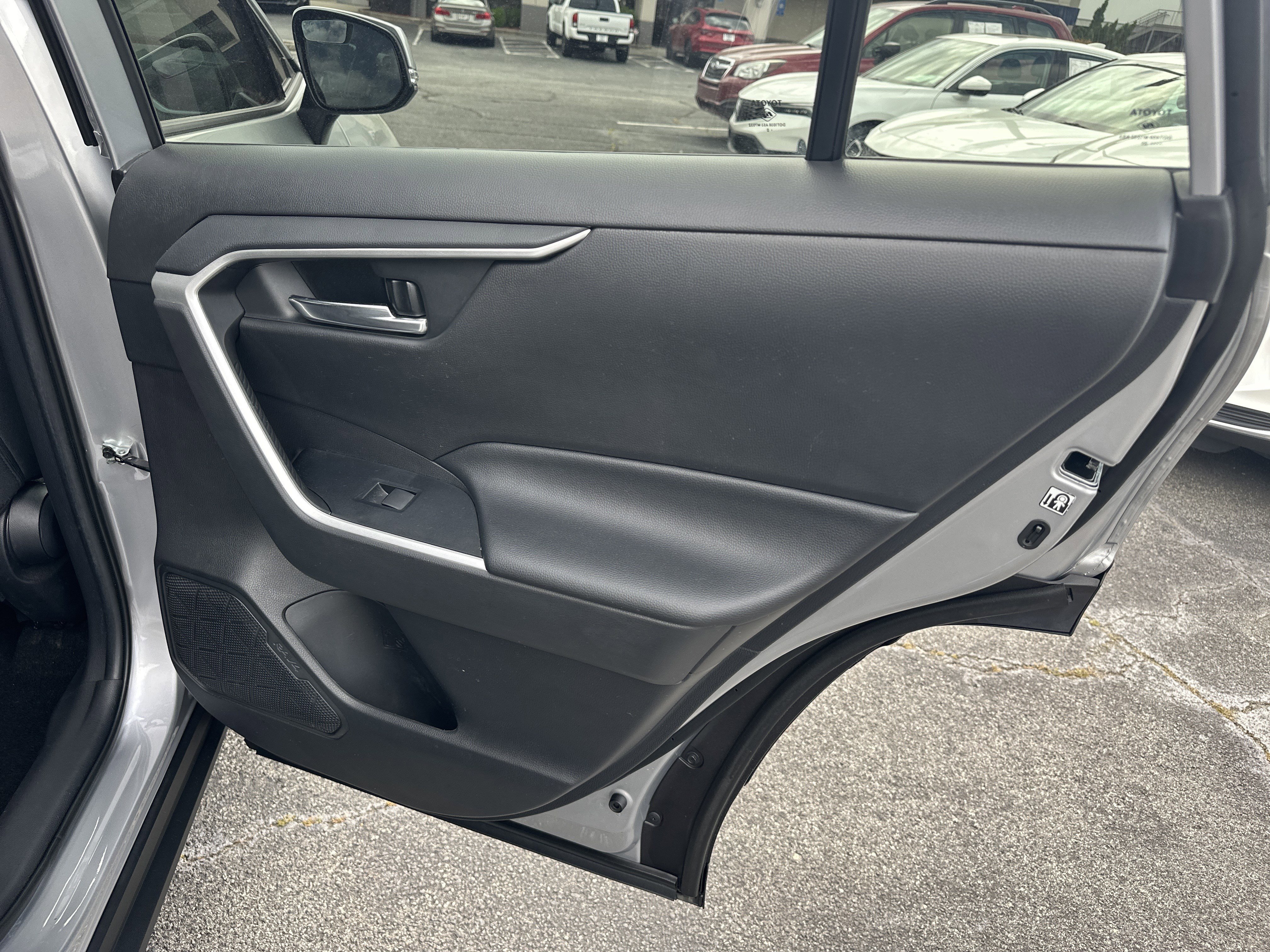 Used 2020 Silver Sky Metallic Toyota XLE image 18
