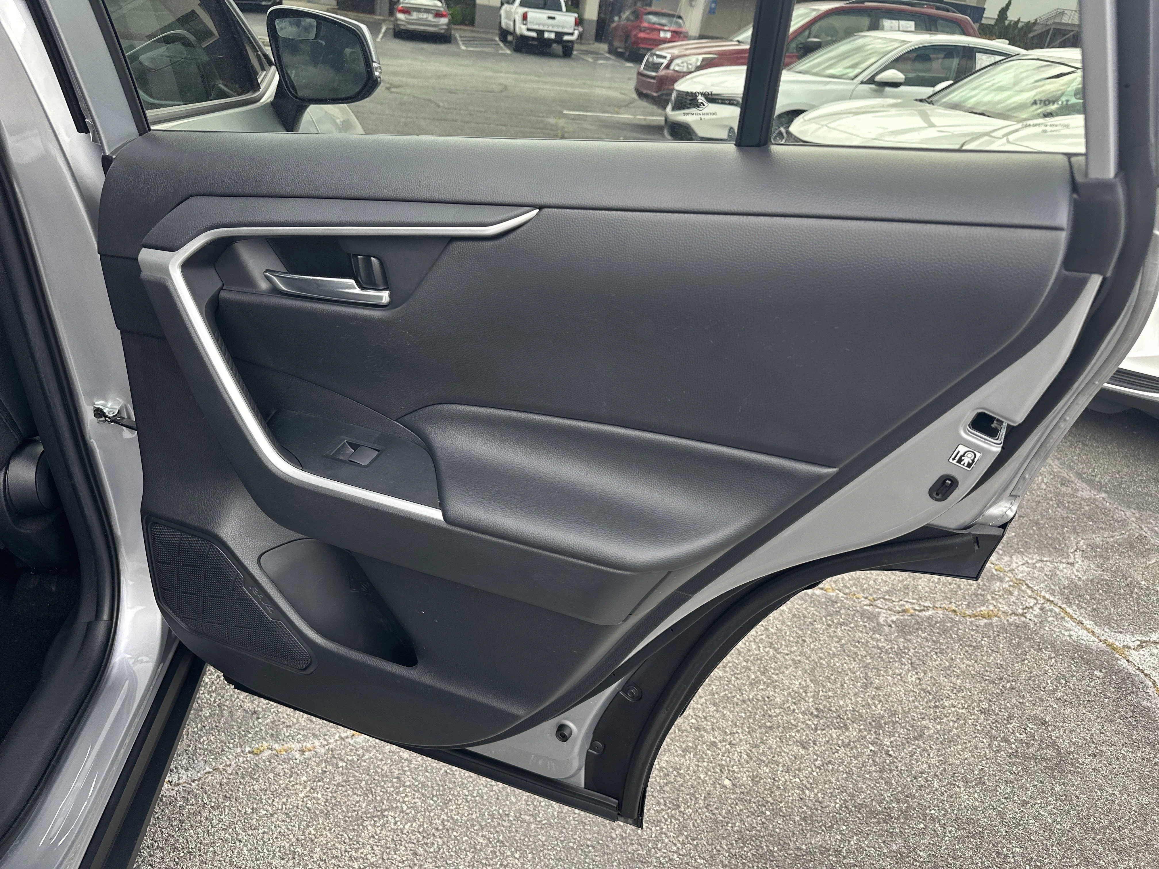 Used 2020 Silver Sky Metallic Toyota XLE image 18