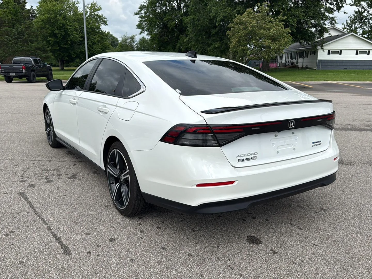 Used 2025 Platinum White Pearl Honda Sport image 16