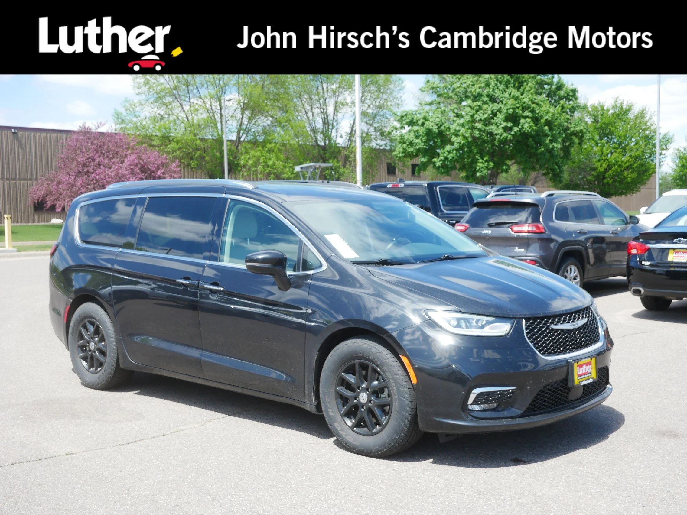 2021 Chrysler Pacifica Touring L's photo