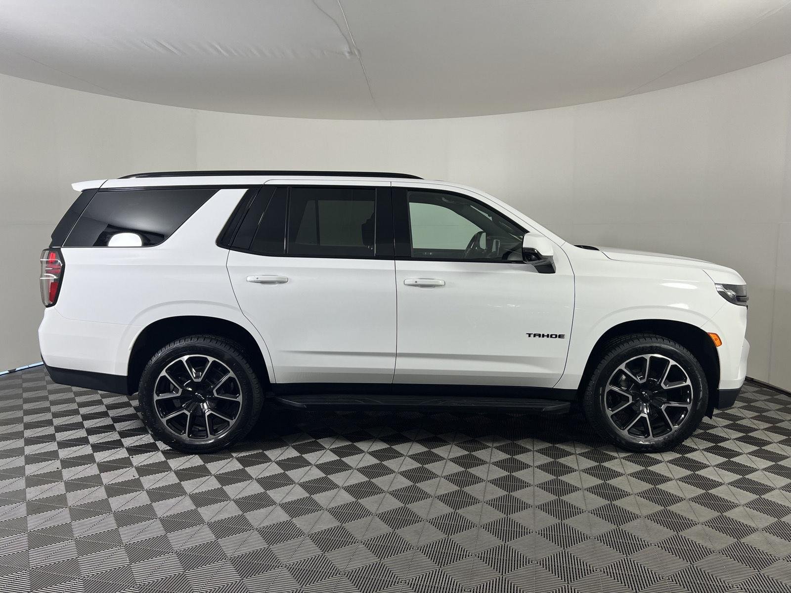 Used 2023 Summit White Chevrolet RST image 28