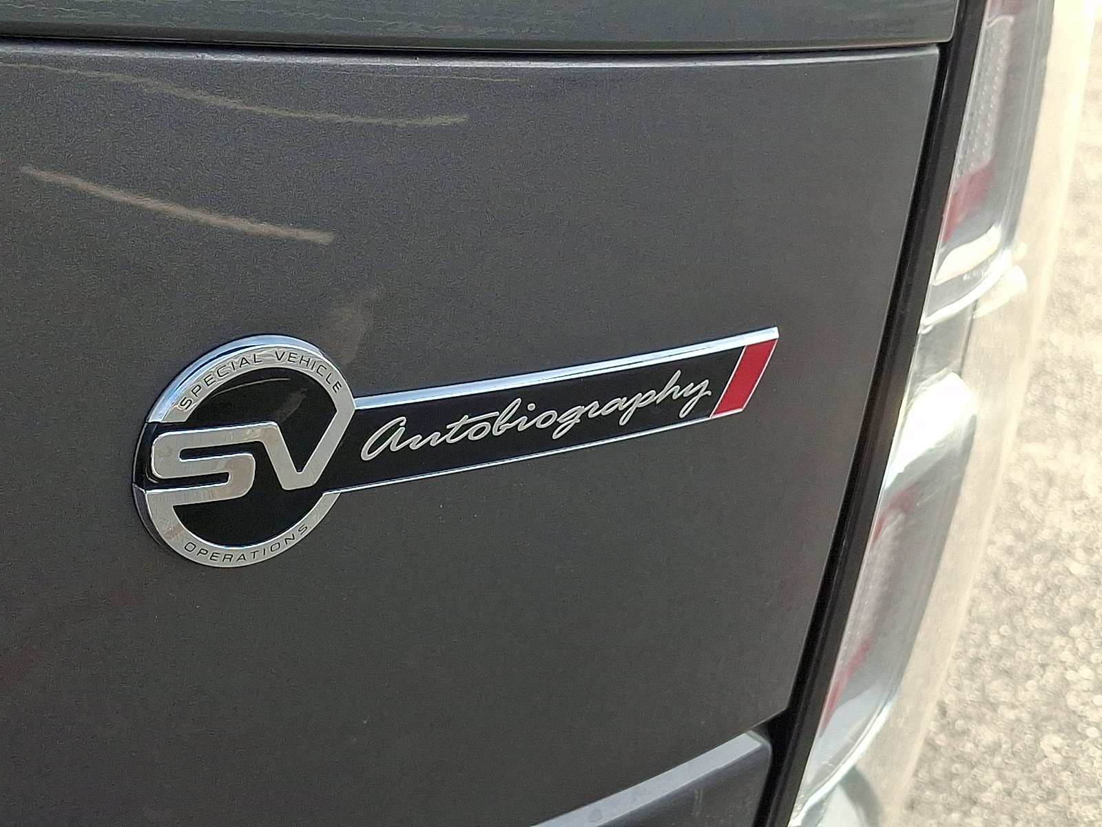 Used 2021 Eiger Grey Metallic - 1DF Land Rover SVAutobiography Dynamic image 30