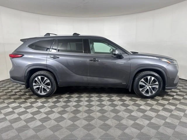 Used 2021 Gray Toyota XLE image 2