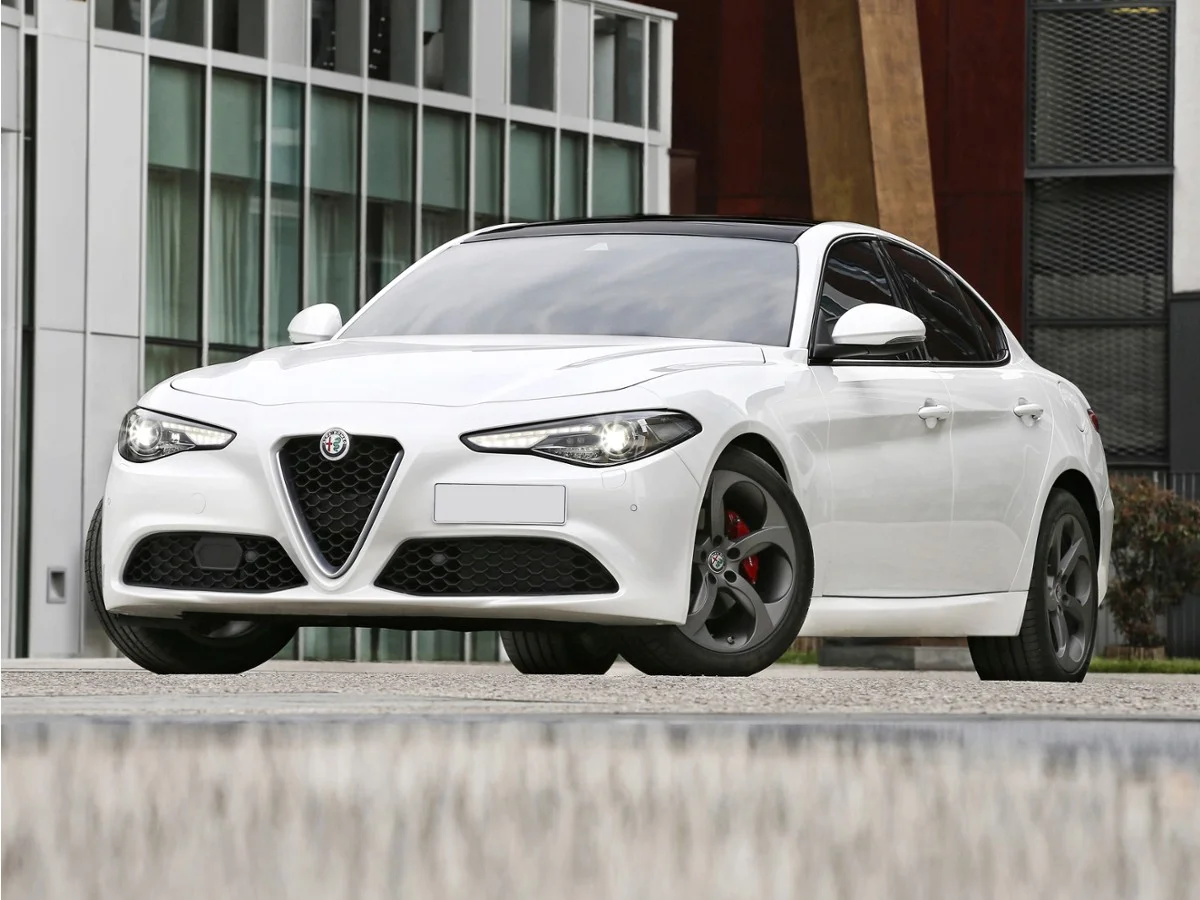 Used 2019 Red Alfa Romeo Ti Sport image 1