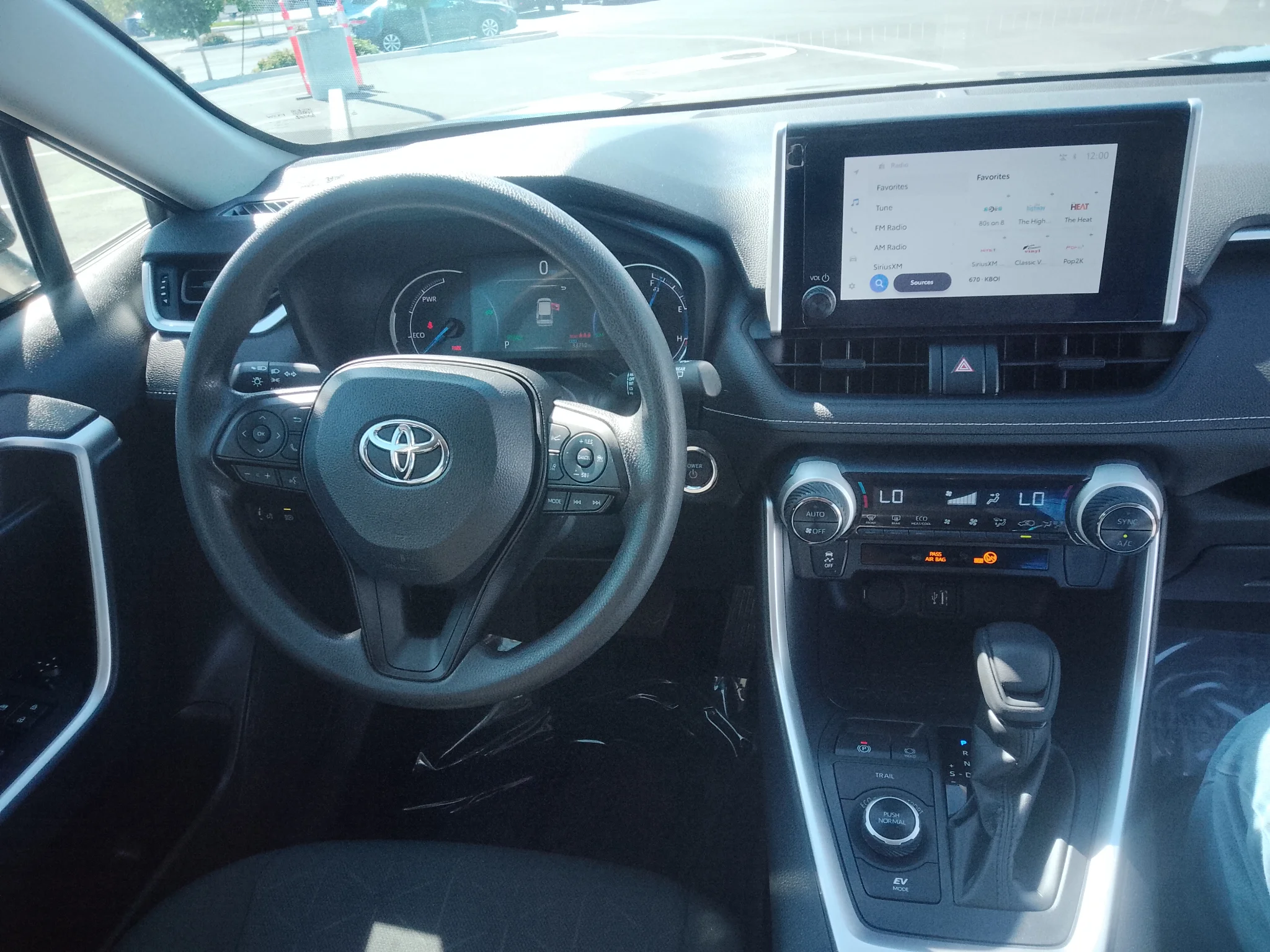 Used 2025 GRAY Toyota XLE image 14